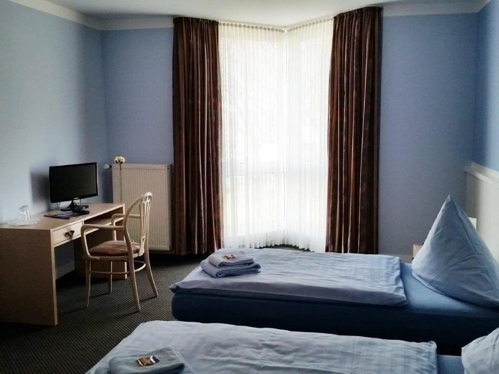 Hotel Tiek Superior เมพเพิน ภายนอก รูปภาพ